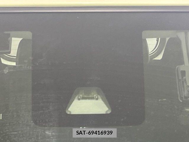 Toyota TANK 2017-09 8246881-6