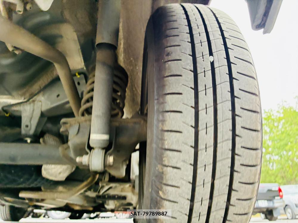 Toyota TANK 2019-07 8240818-36