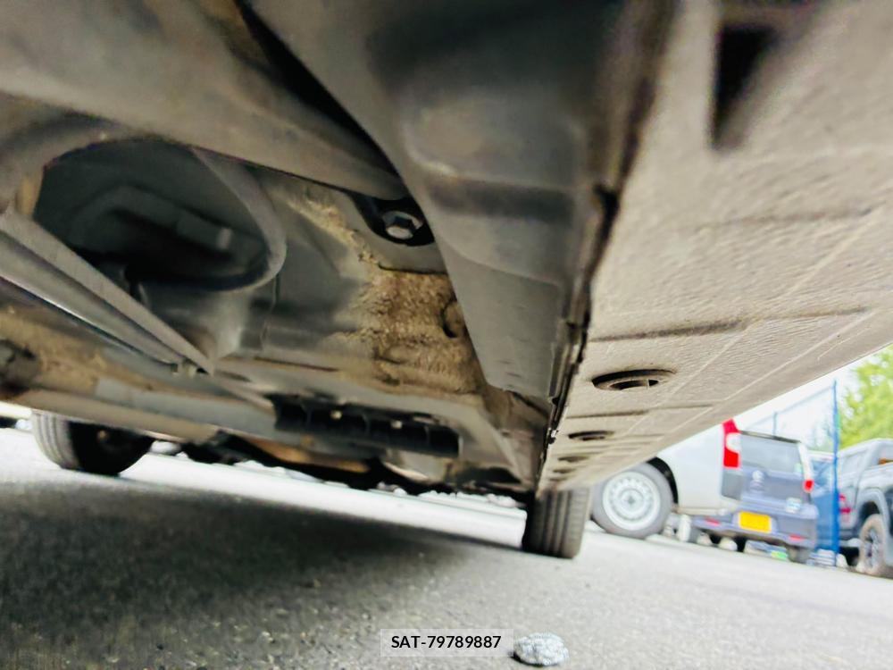 Toyota TANK 2019-07 8240818-37
