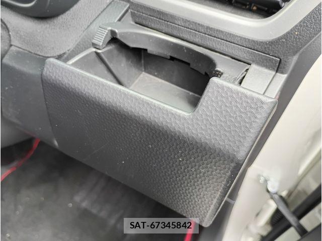 Toyota TANK 2019-06 8317499-22