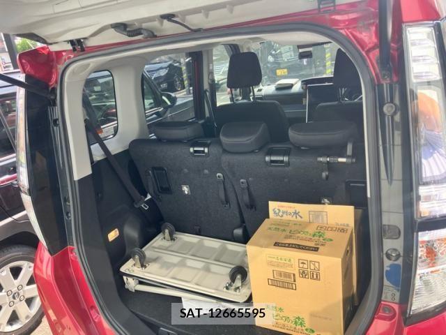 Toyota TANK 2018-07 8338125-9