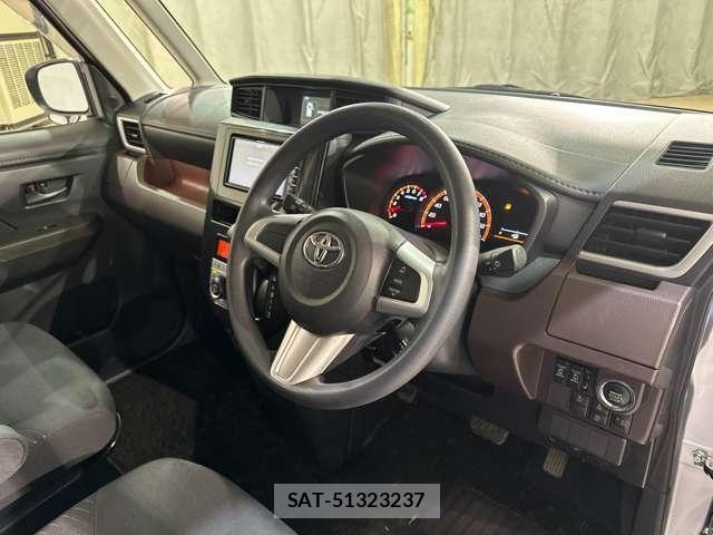 Toyota TANK 2018-01 8338126-8