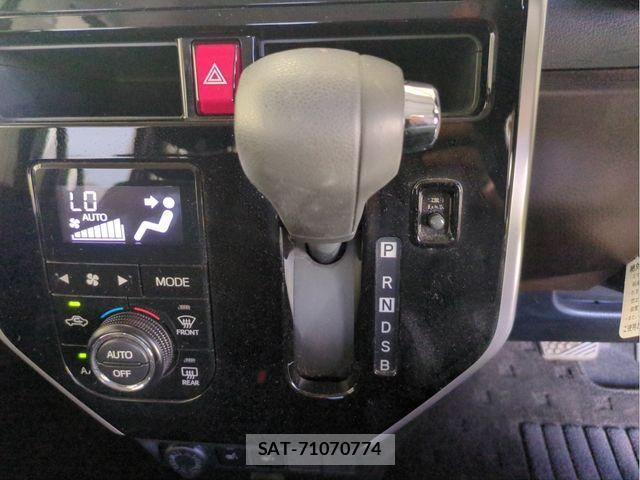Toyota TANK 2019-07 8369178-11