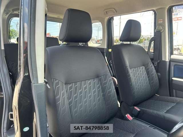 Toyota TANK 2017-03 8369180-12