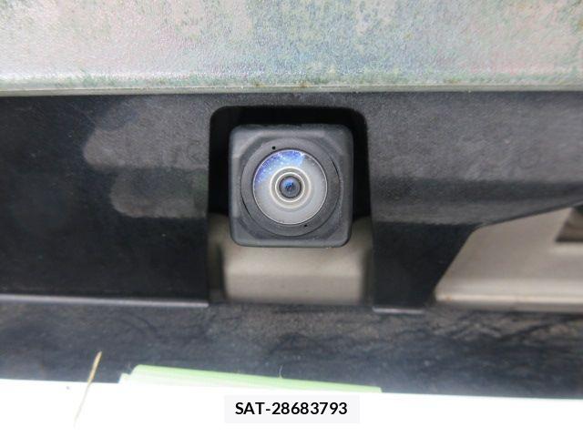 Toyota TANK 2017-04 8415306-10