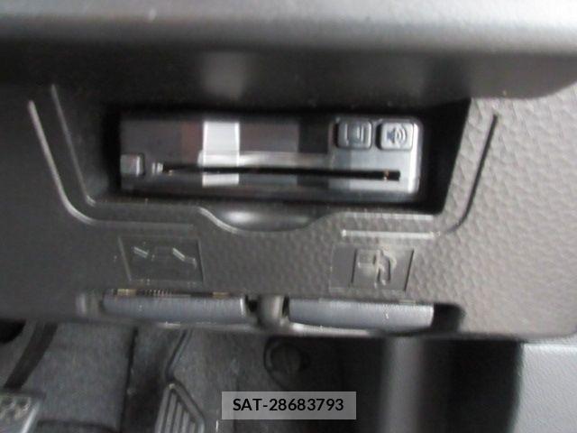 Toyota TANK 2017-04 8415306-15