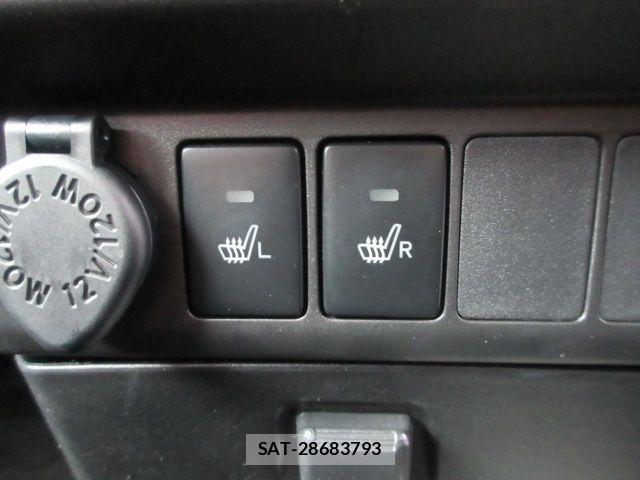 Toyota TANK 2017-04 8415306-18