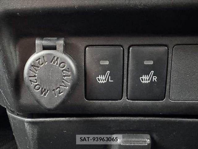 Toyota TANK 2018-07 8415307-29