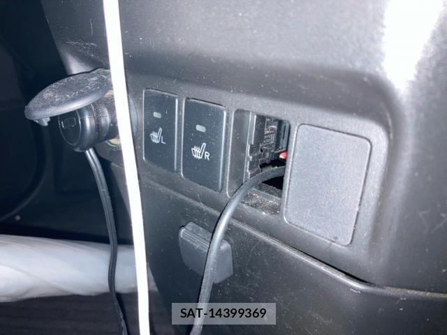 Toyota TANK 2017-10 8438961-13