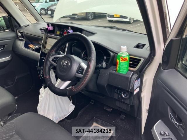 Toyota TANK 2018-02 8438960-14