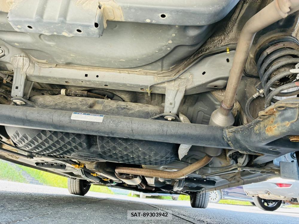 Toyota TANK 2019-07 8448106-37