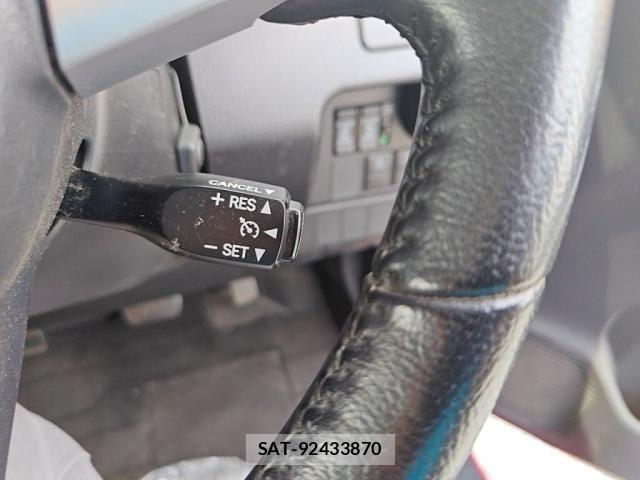 Toyota TANK 2018-04 8629258-18