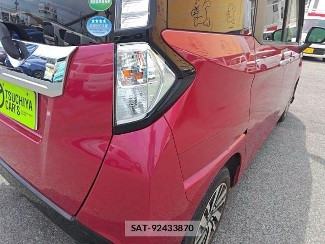 Toyota TANK 2018-04 8629258-26