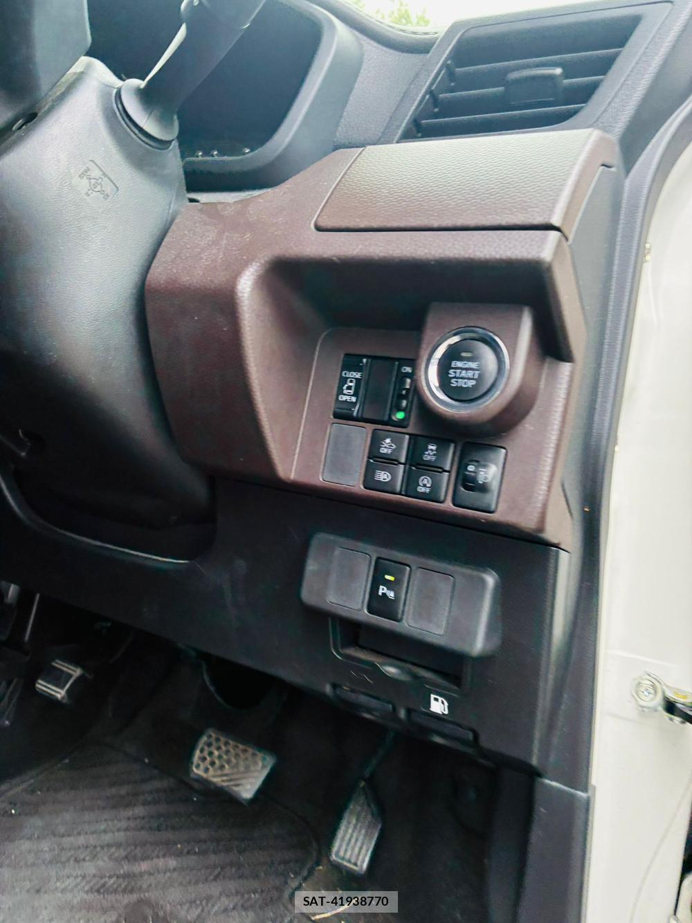 Toyota TANK 2019-07 8468819-16