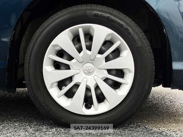 Toyota TANK 2018-01 8661881-3