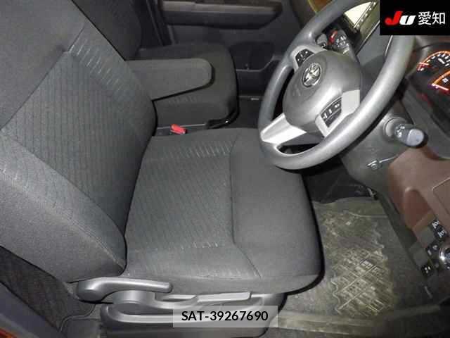 Toyota TANK 2020-01 8608419-5