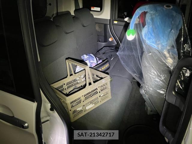 Toyota TANK 2017-03 8782269-12