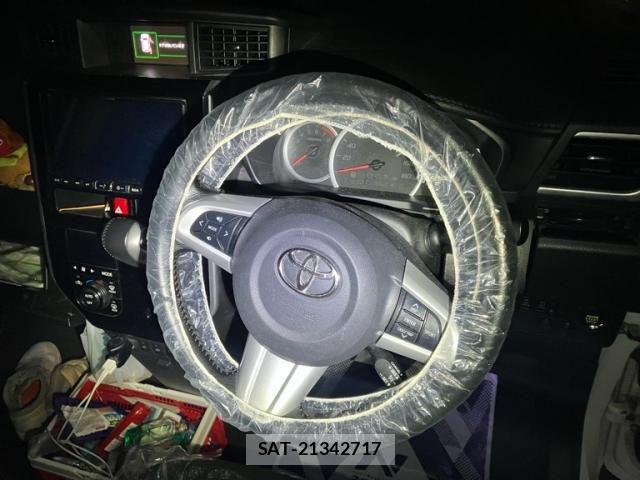 Toyota TANK 2017-03 8782269-17