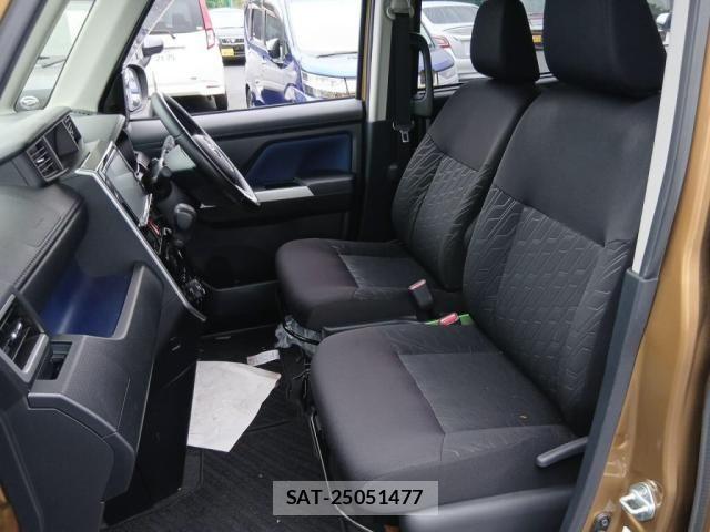 Toyota TANK 2017-09 8831943-23