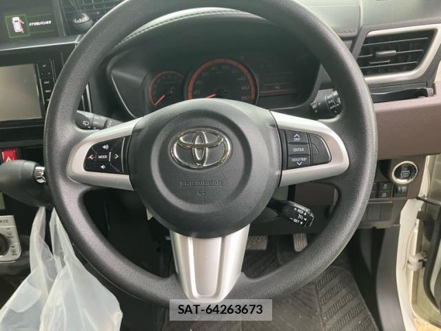 Toyota TANK 2017-03 8831948-12