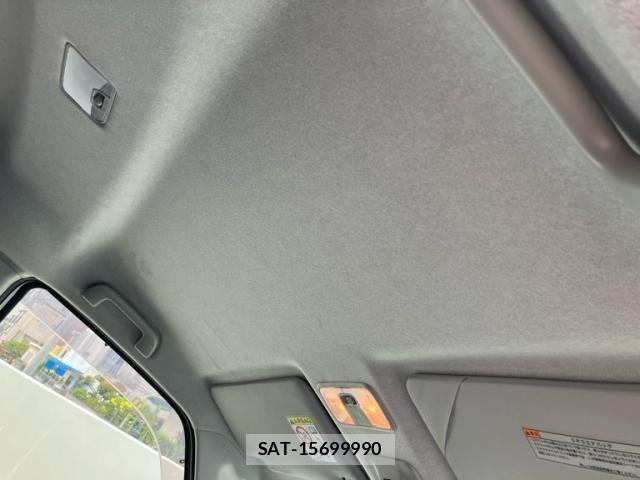 Toyota TANK 2019-02 8884448-14