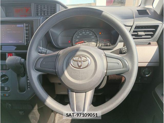Toyota TANK 2017-11 4989828-3
