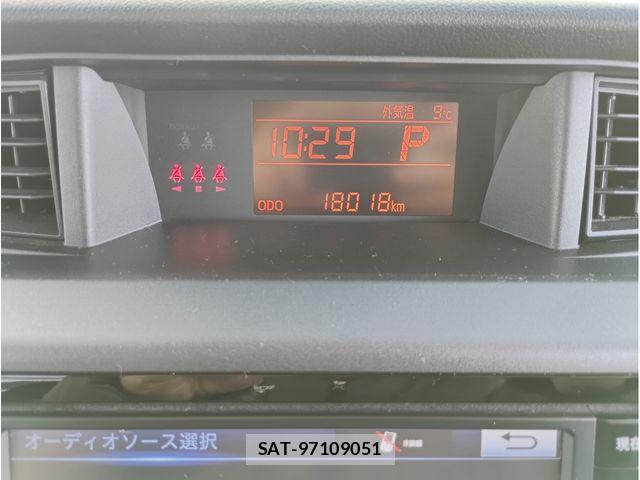 Toyota TANK 2017-11 4989828-6