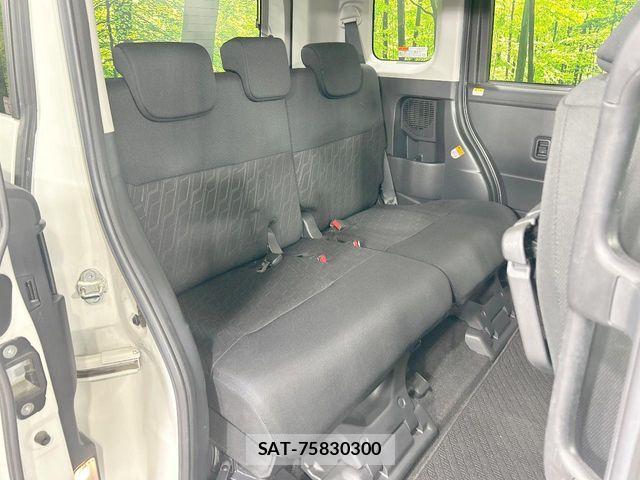 Toyota TANK 2019-04 4989771-9