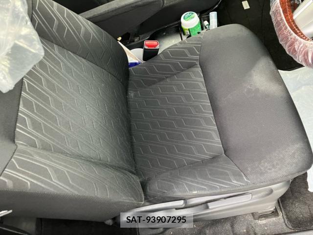 Toyota TANK 2017-09 7252525-18