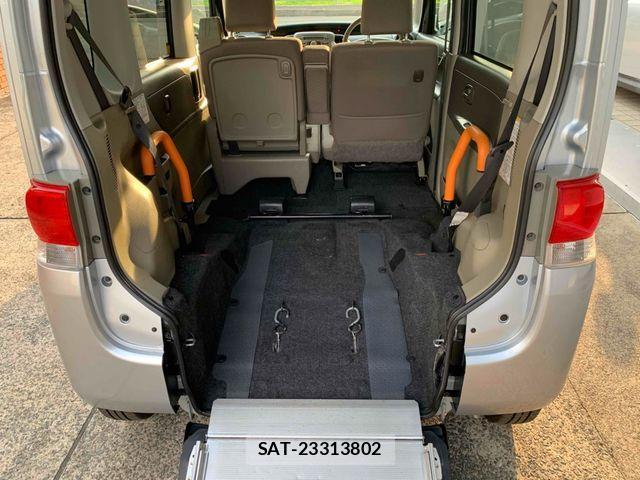 Daihatsu TANTO 2012-02 1208953-18