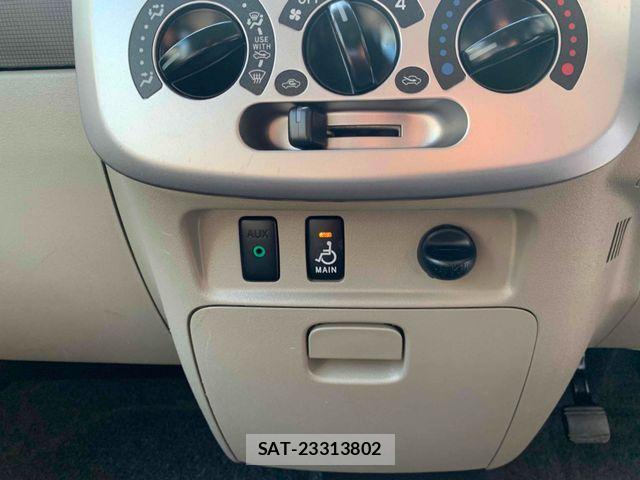 Daihatsu TANTO 2012-02 1208953-22
