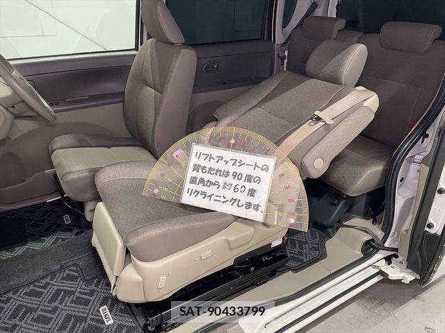 Daihatsu TANTO 2010-12 1306884-10