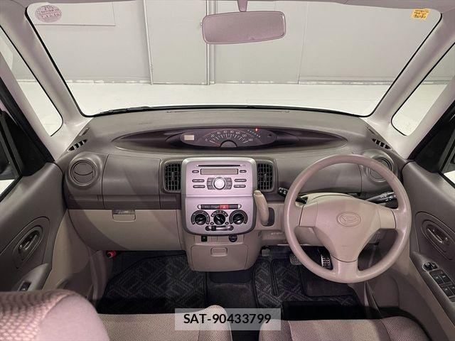Daihatsu TANTO 2010-12 1306884-17