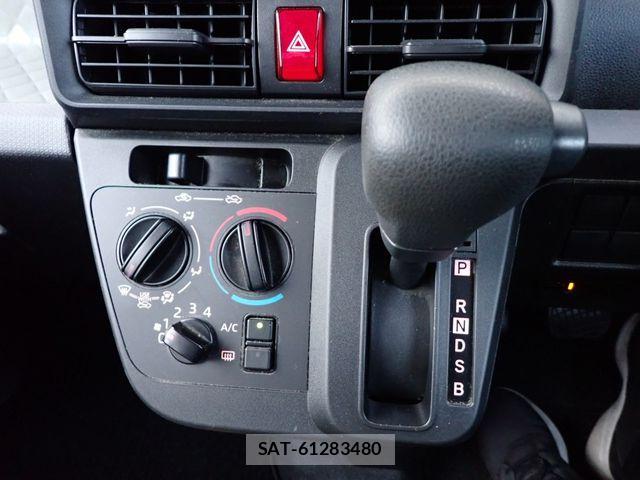 Daihatsu TANTO 2022-10 3936090-13
