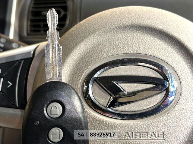 Daihatsu TANTO 2015-02 4603045-6