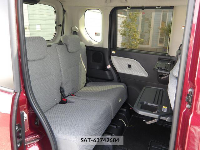 Daihatsu TANTO 2022-09 5880517-16