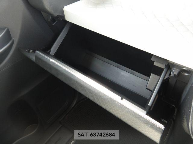 Daihatsu TANTO 2022-09 5880517-23
