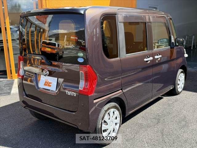 Daihatsu TANTO 2017-10 5880604-14