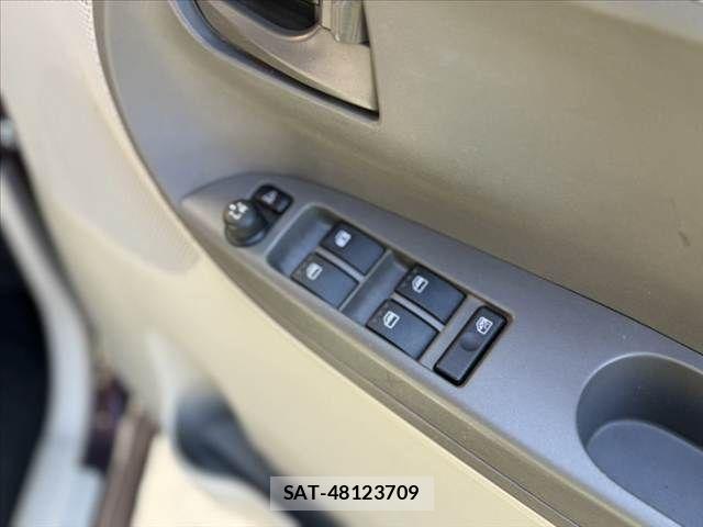 Daihatsu TANTO 2017-10 5880604-28