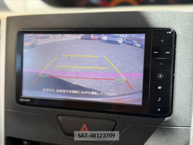 Daihatsu TANTO 2017-10 5880604-5