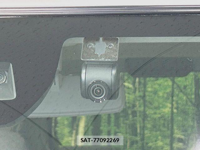 Daihatsu TANTO 2020-11 5880502-5