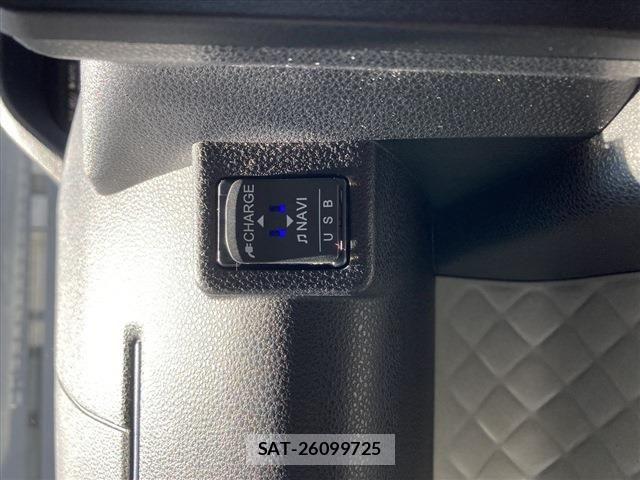 Daihatsu TANTO 2021-03 6020668-27