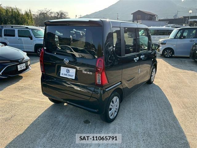 Daihatsu TANTO 2022-08 6020677-13