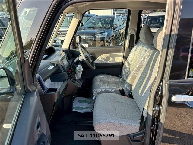 Daihatsu TANTO 2022-08 6020677-3