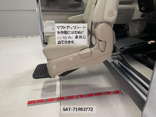 Daihatsu TANTO 2018-11 6247865-6
