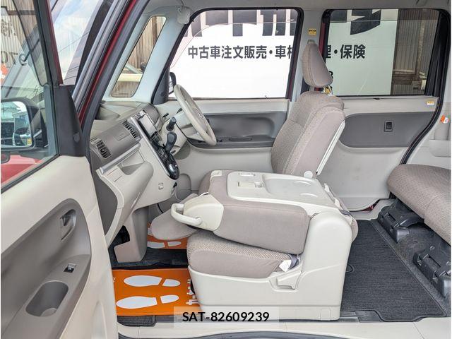 Daihatsu TANTO 2017-08 6306855-4