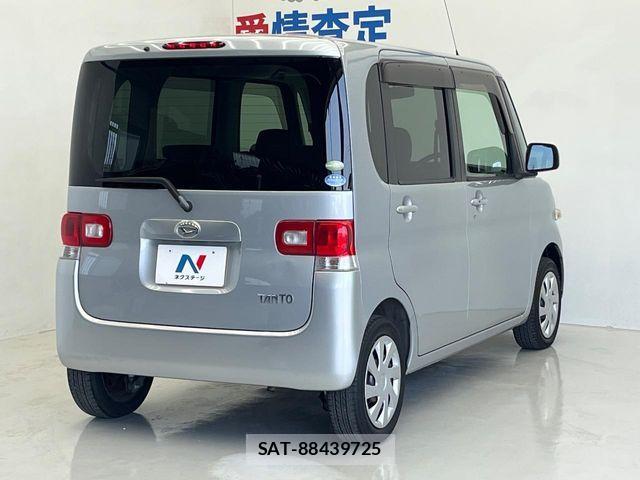 Daihatsu TANTO 2011-09 6717524-16