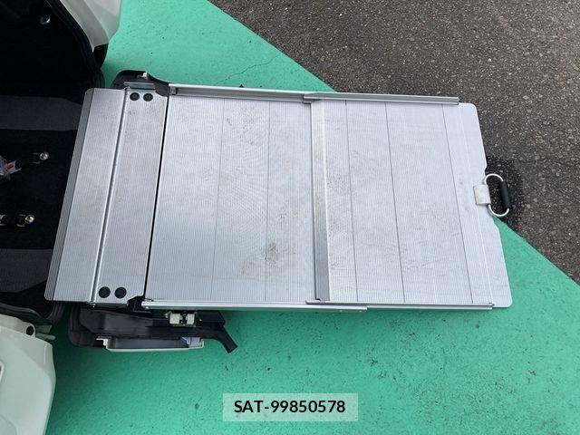 Daihatsu TANTO 2021-11 6753513-6