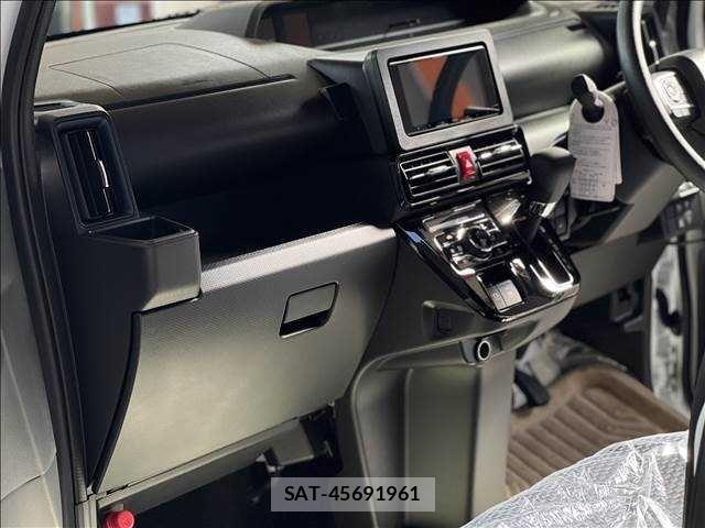Daihatsu TANTO 2025-08 6791708-9