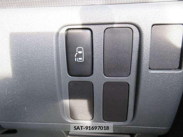 Daihatsu TANTO 2008-09 6791709-7